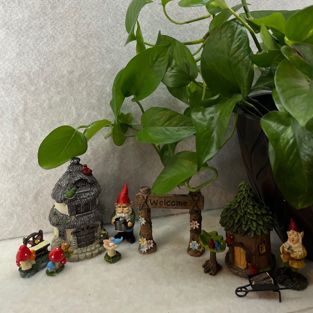 Unbranded 11pc Fairy Garden Gnome Set Multicolor Excellent Whimsical Decor